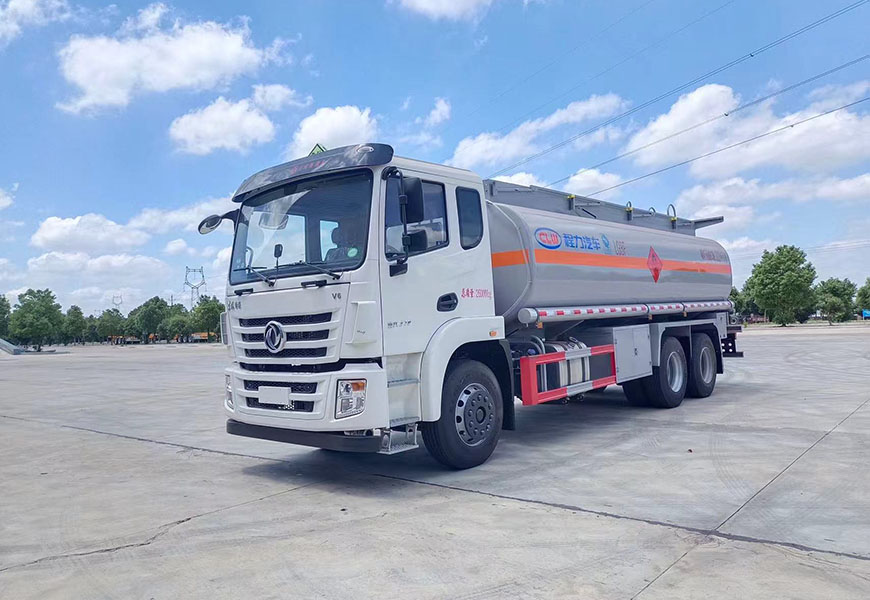 程力危化運(yùn)輸車東風(fēng)錦程21.7方油罐車