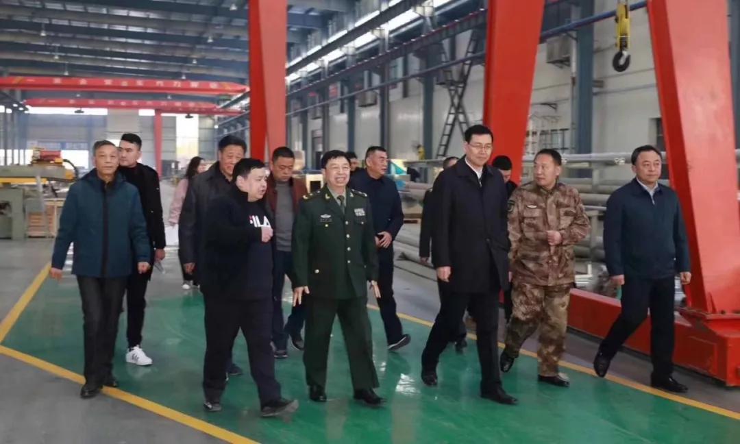 湖北省軍區(qū)、隨州市黨委領導人指導程力專汽產(chǎn)業(yè)走高質(zhì)量發(fā)展之路